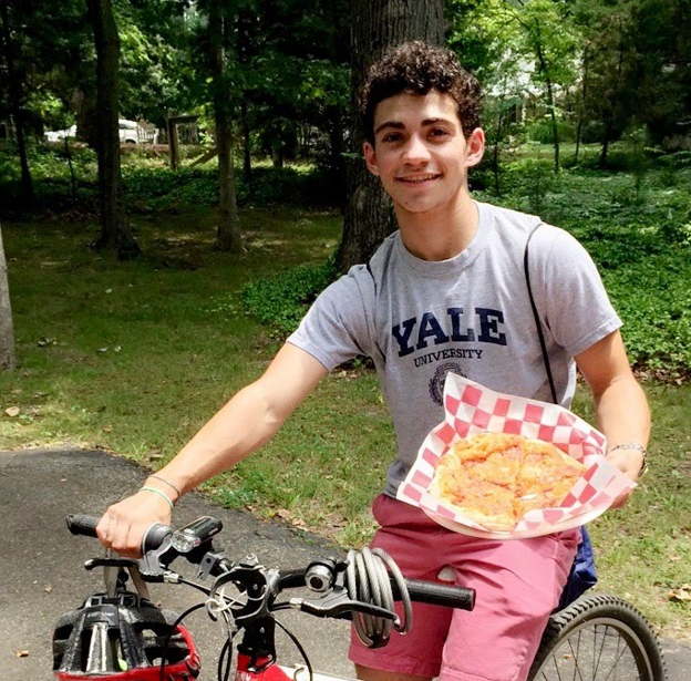 biking with pizza
