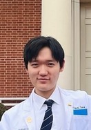 headshot of Kijung Kwak
