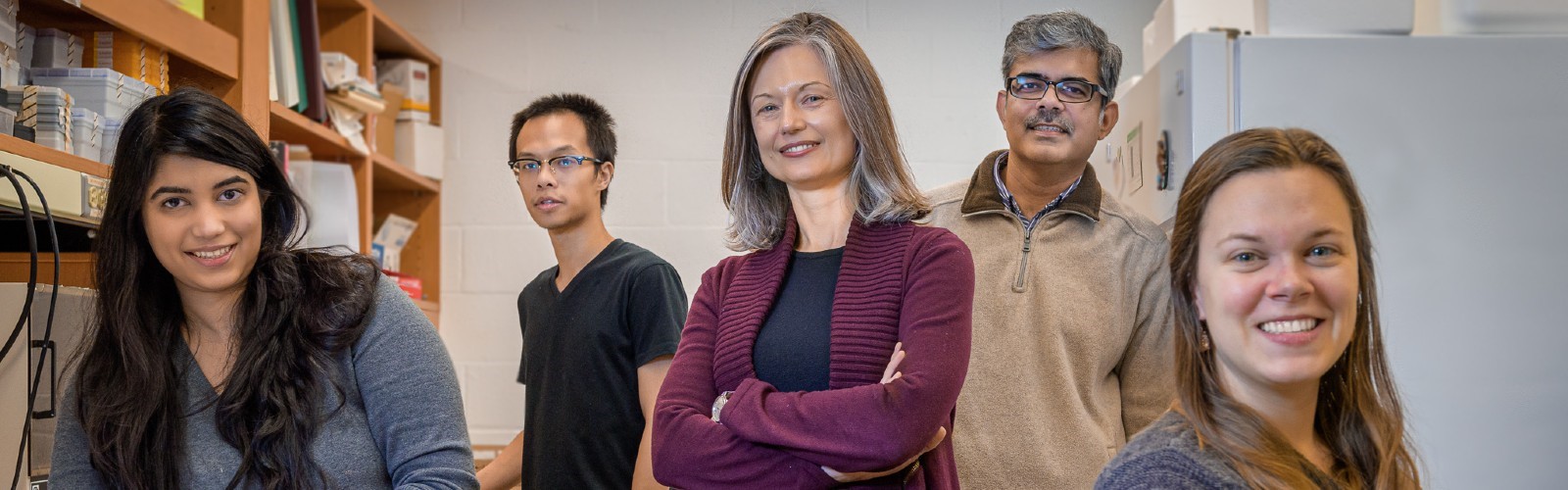 Group photo of Dr. Lipinkski and lab members