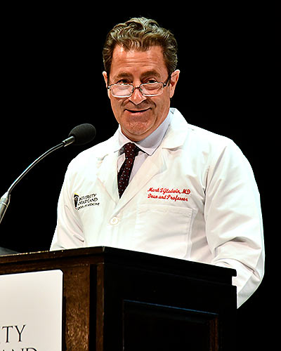 Dean Gladwin speaking at the White Coat Ceremony